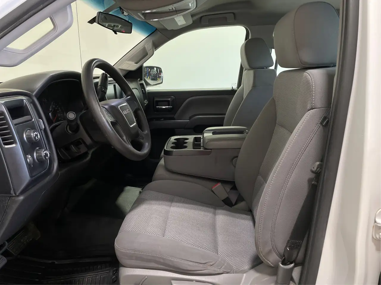 GMC Sierra 1500 снимка GMC Sierra 1500