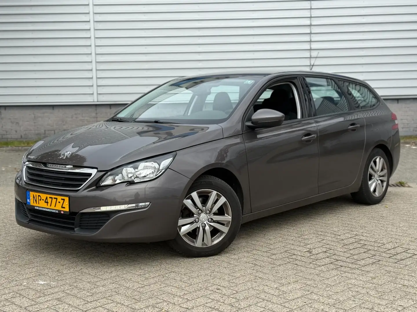 Peugeot 308 SW 1.2 PureTech Blue Lease Executive (EXPORT) Grijs - 1