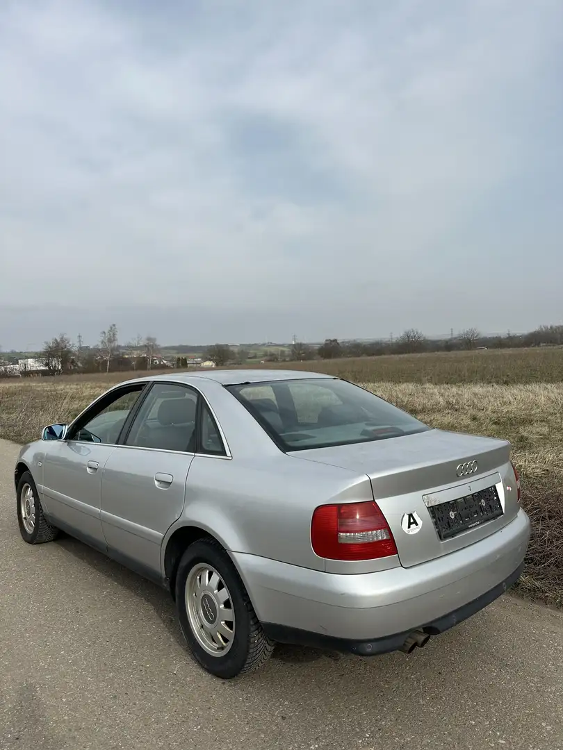 Audi A4 quattro 2,8 Aut. - 2