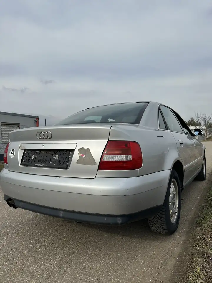 Audi A4 quattro 2,8 Aut., foto 4