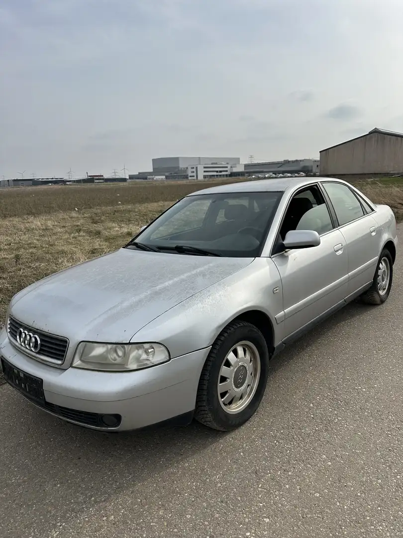Audi A4 quattro 2,8 Aut. - 1