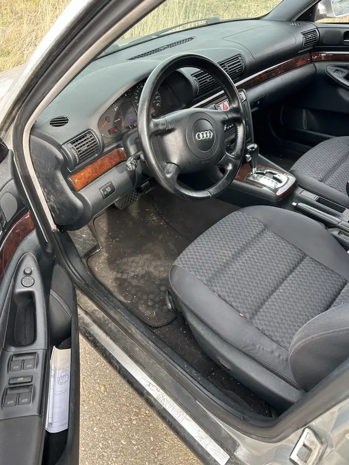 Audi A4 quattro 2,8 Aut., foto 6