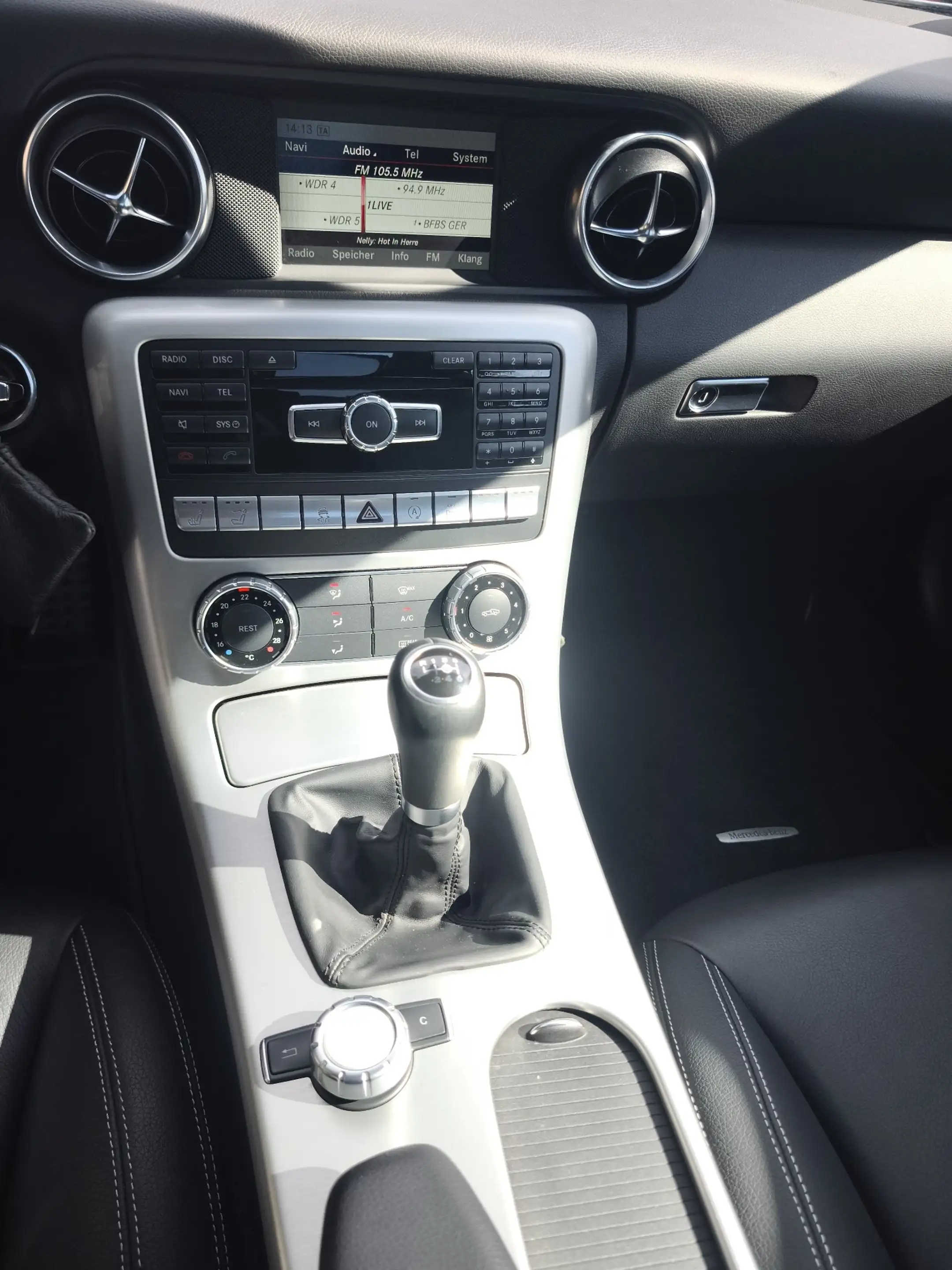 Mercedes-Benz SLK 200 SLK 200 BlueEfficiency  Leder Navi LED Carplay — photo 10
