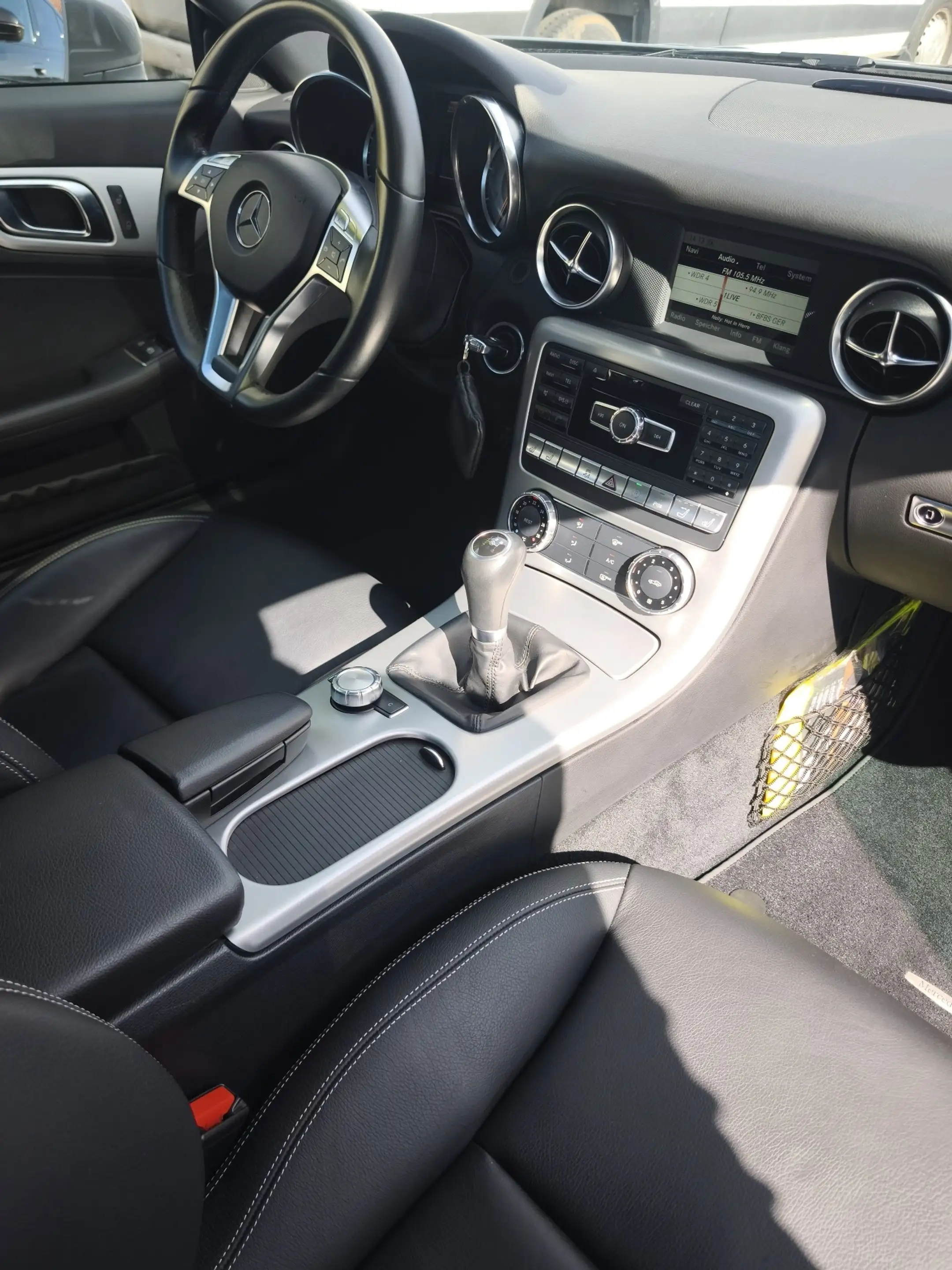 Mercedes-Benz SLK 200 SLK 200 BlueEfficiency  Leder Navi LED Carplay — photo 12