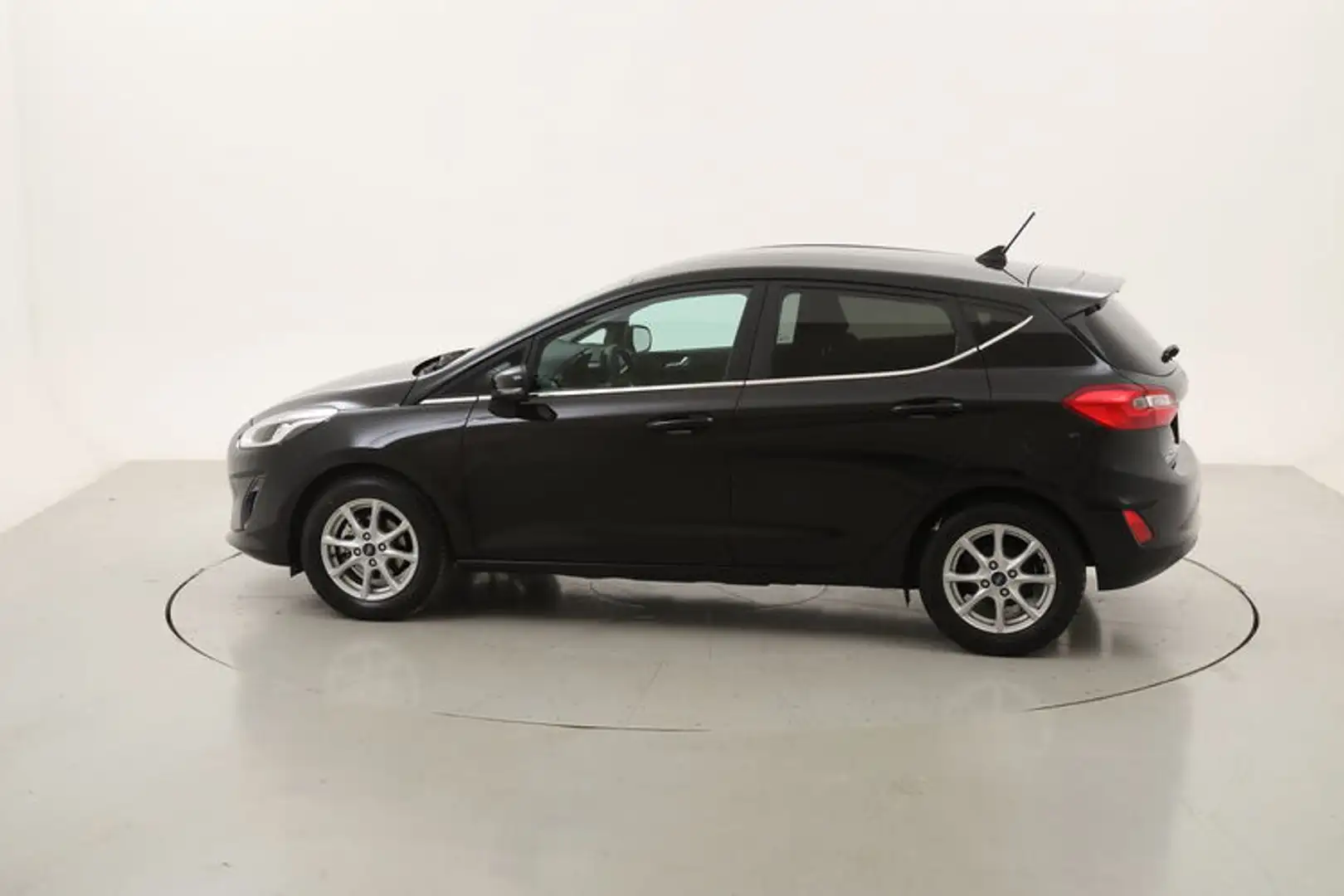 Ford Fiesta Titanium 1.1 Benzina 75CV Nero - 2