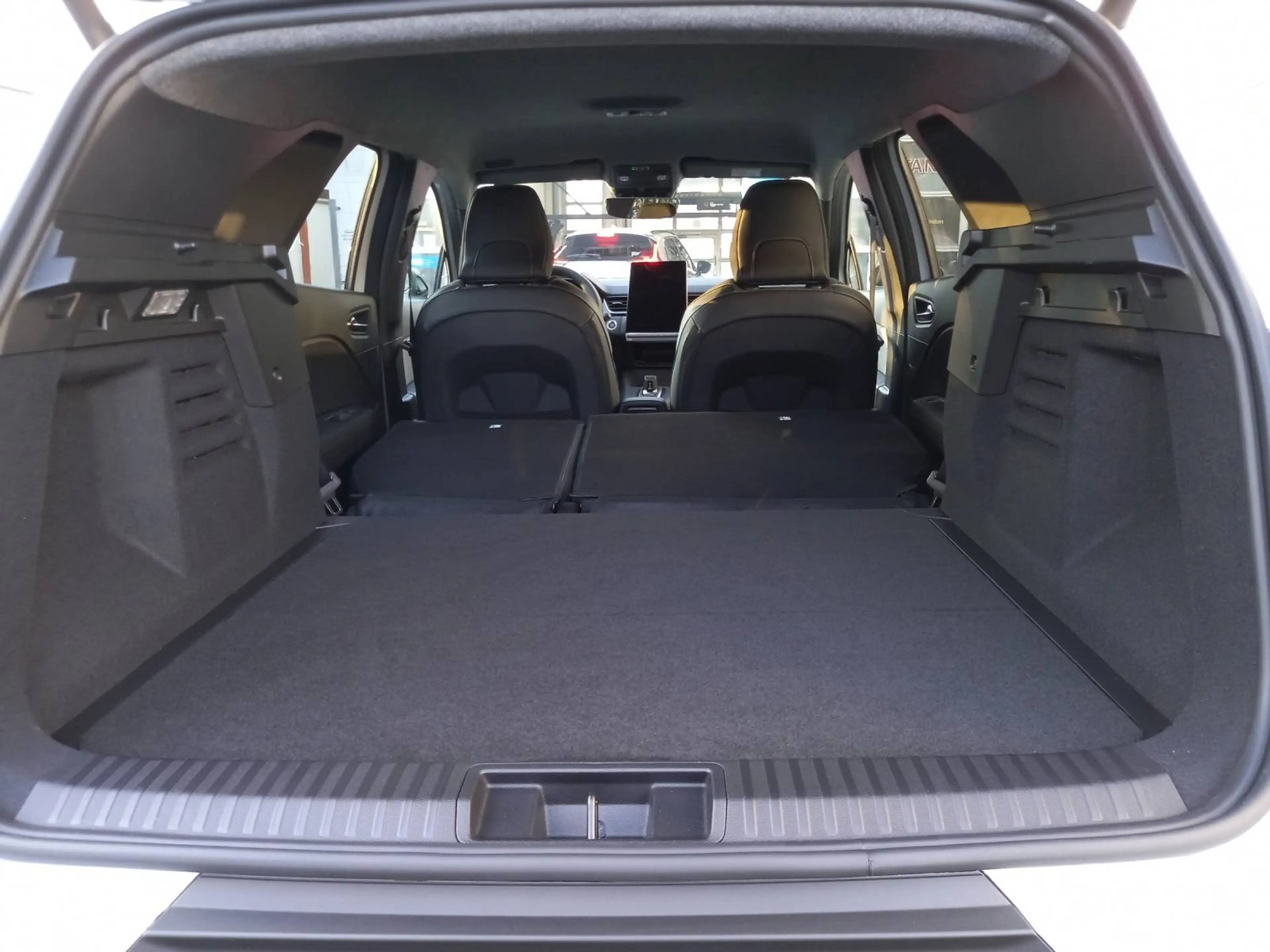 Mitsubishi Grandis Intro Edition 1.8 Hybrid — photo 10