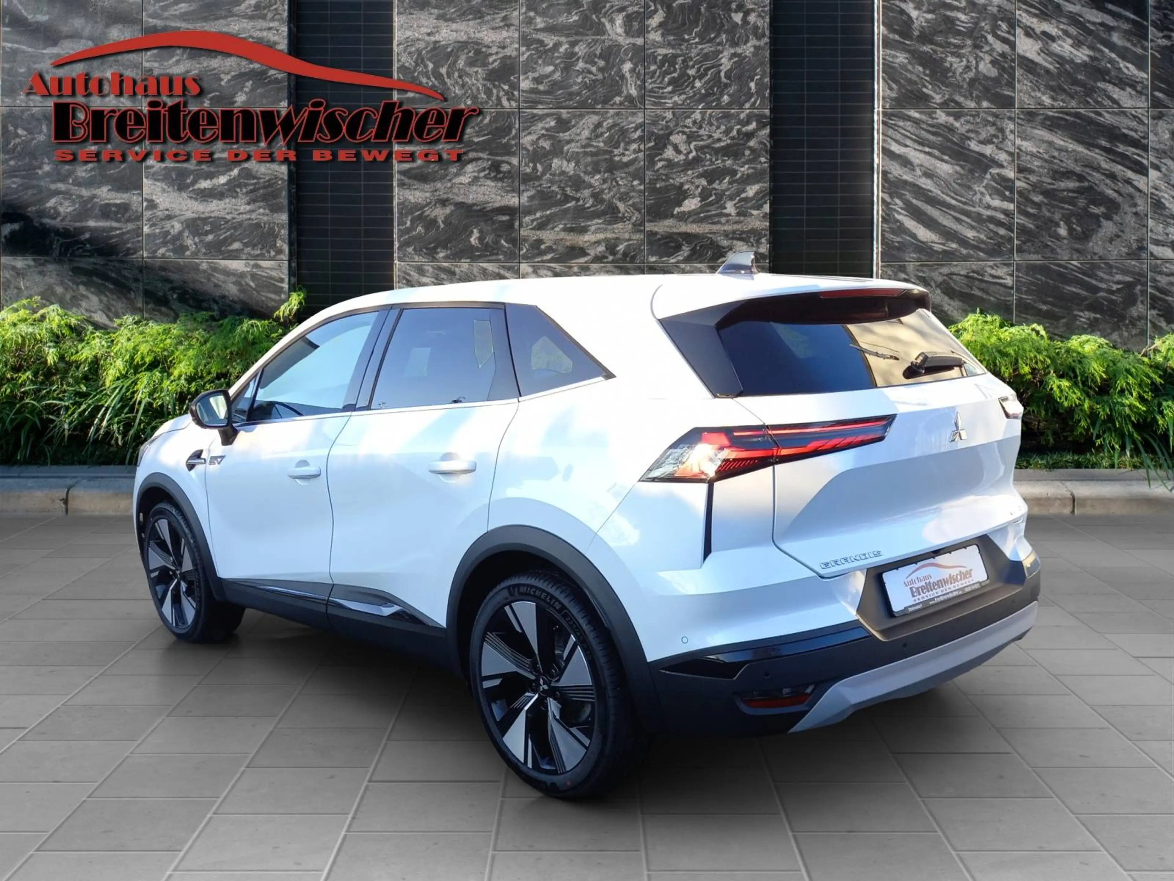 Mitsubishi Grandis Intro Edition 1.8 Hybrid — photo 7
