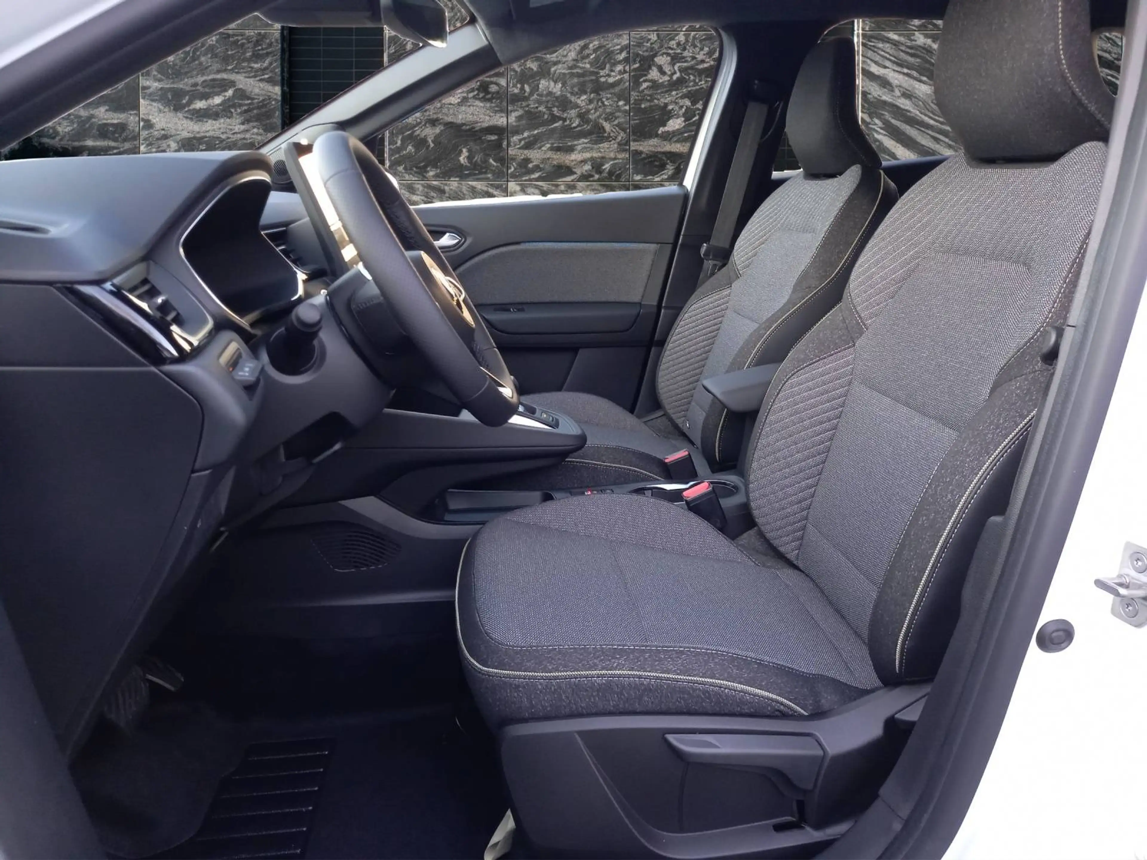 Mitsubishi Grandis Intro Edition 1.8 Hybrid — photo 11