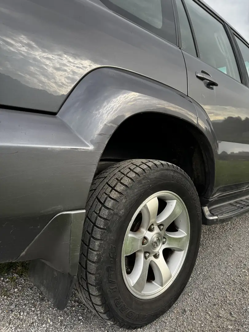 Toyota Land Cruiser Landcruiser 300 3,0 D-4D 175 VX Aut. Grau - 2