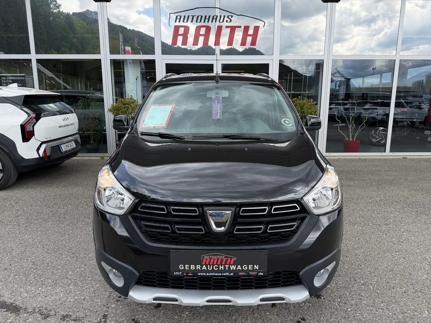 Dacia Lodgy Lodgy Blue dCi 115 Celebration Grau - 2