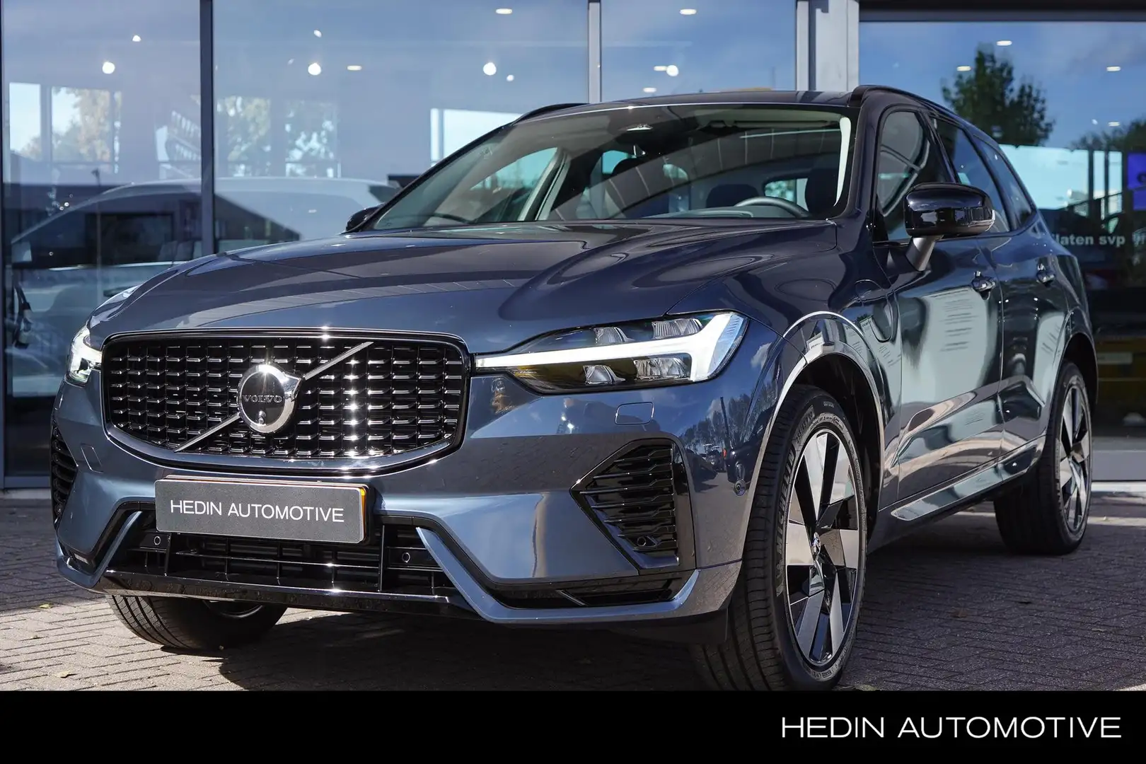 Volvo XC60 2.0 T6 Plug-in hybrid AWD Ultra Dark | 2250 kg Tre Bleu - 1