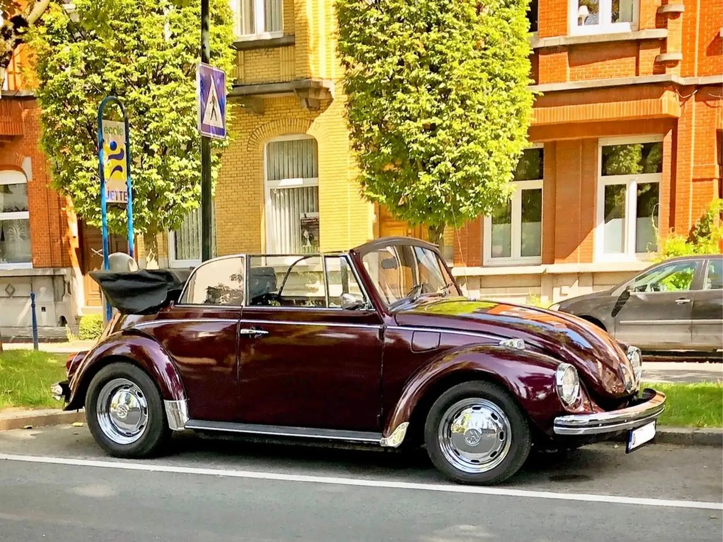 Volkswagen Coccinelle 1302 Cabriolet Violet - 1