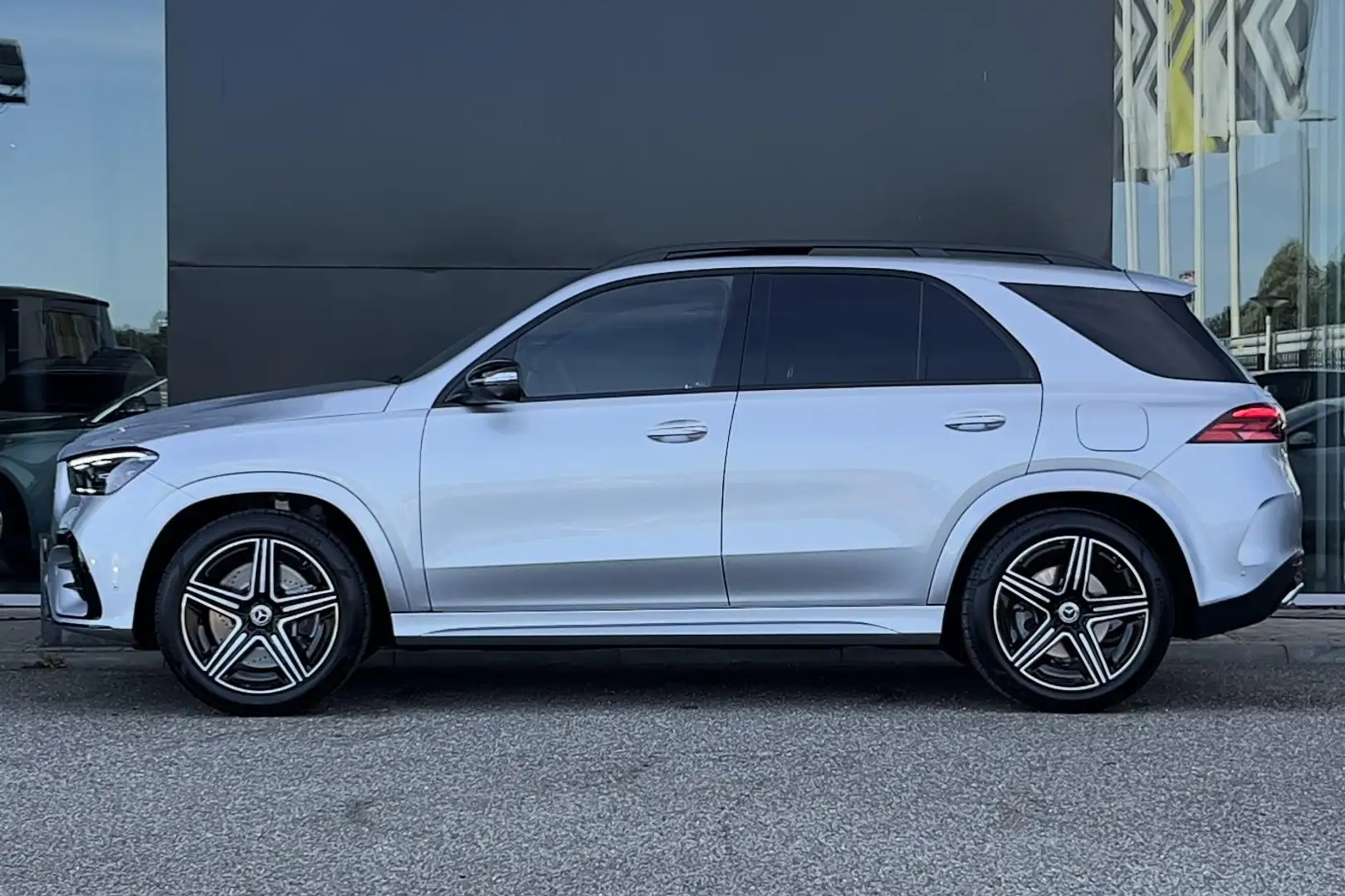 Mercedes-Benz GLE 400 GLE 400e Automaat 4MATIC AMG Line | Premium Pakket Argent - 2