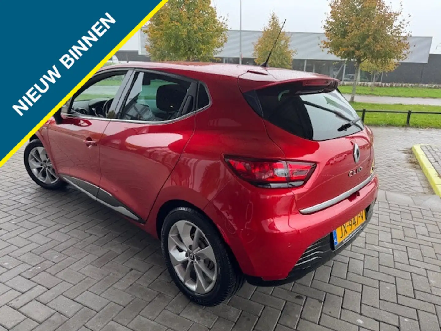 Renault Clio 0.9 TCe ECO 2 LIMITED (18.800 KM!!) Rood - 2