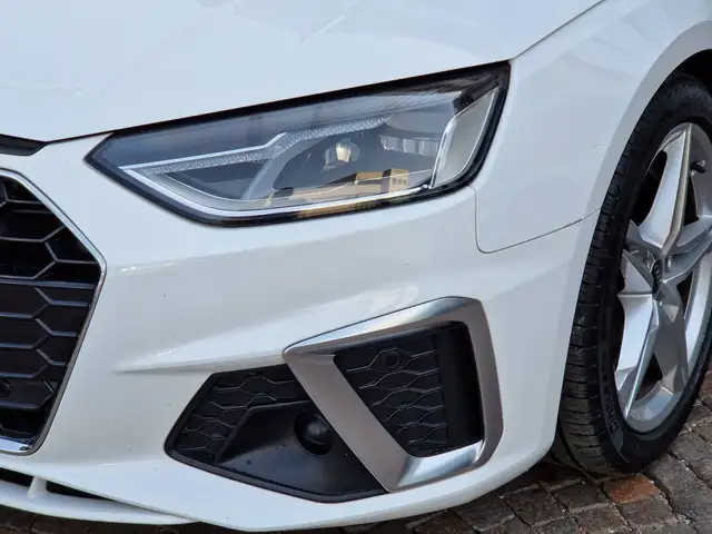 Audi A4 view 6