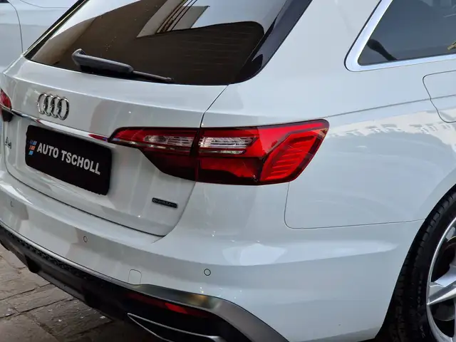 Audi A4 view 5