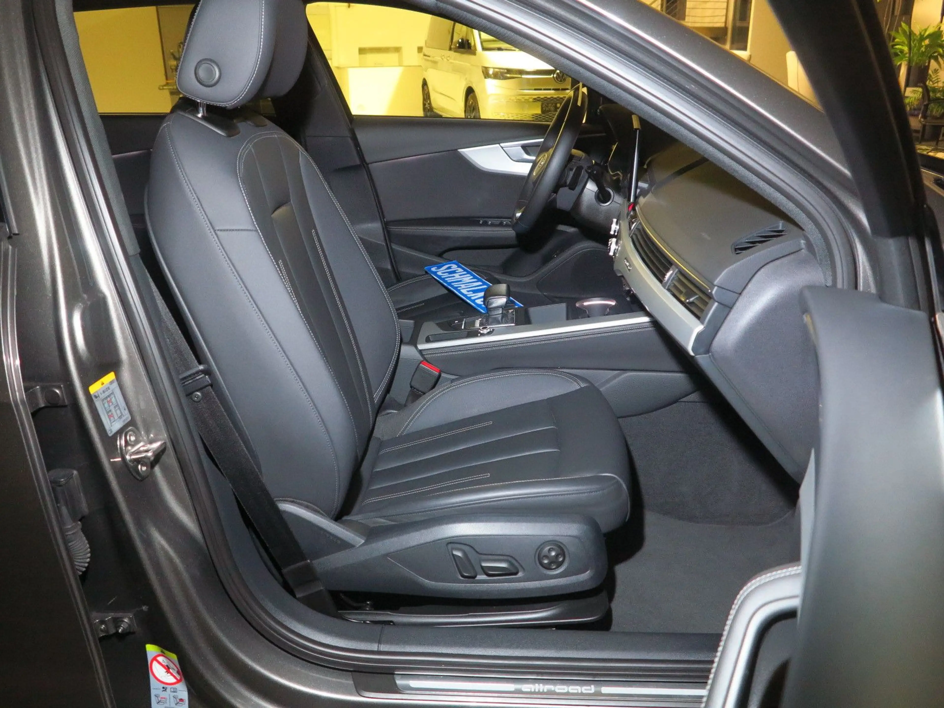 Audi A4 allroad A4 allroad quattro 40 TDI 2.0 S tronic AHK Navi — photo 11