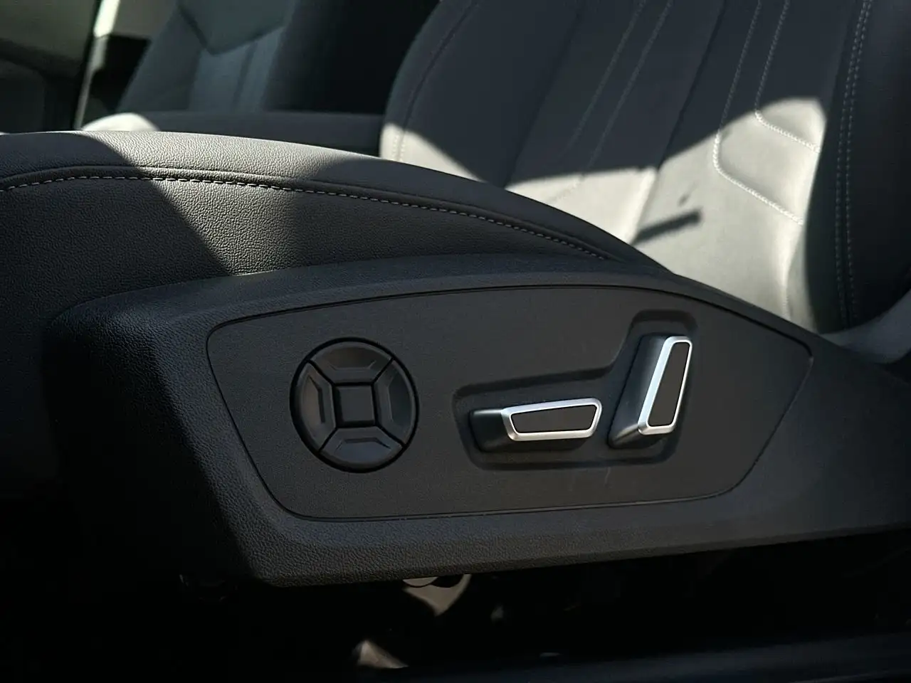 Audi Q3 снимка Audi Q3