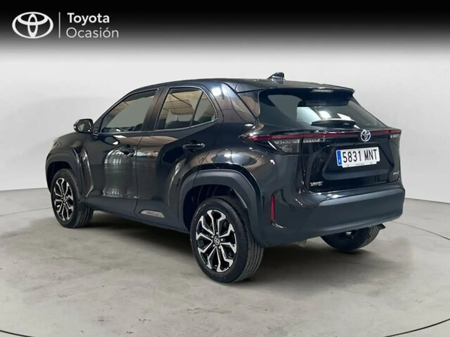 Toyota Yaris Cross 5 puertas Active Tech 120H e-CVT Negro - 2