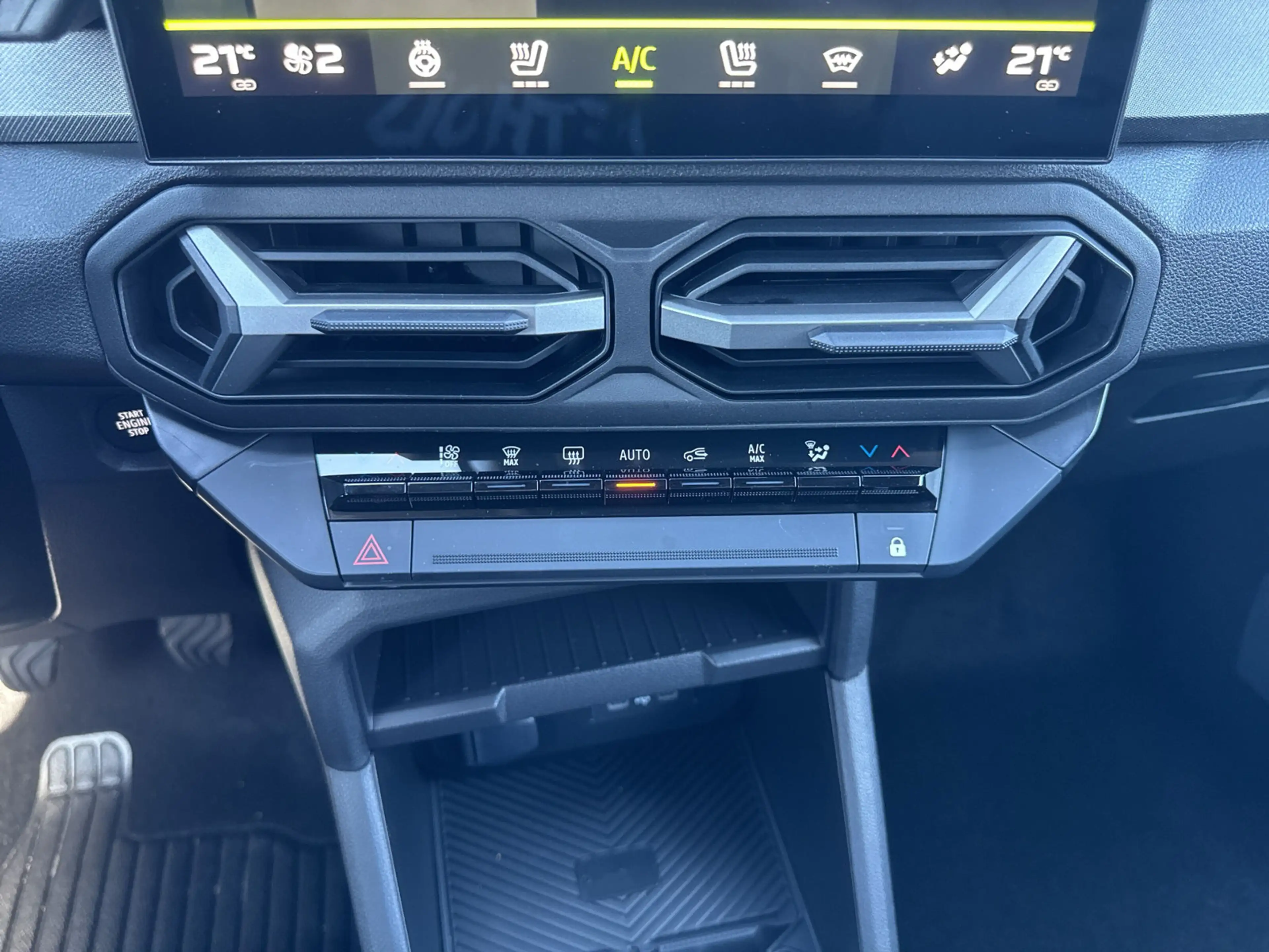 Dacia Bigster TCe 140 Journey Winter- & Citypaket — photo 7