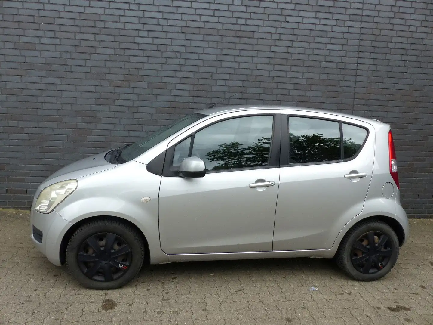 Suzuki Splash 1,0 Club Klima/Sitzheizung/1.Hd/HU neu - 1