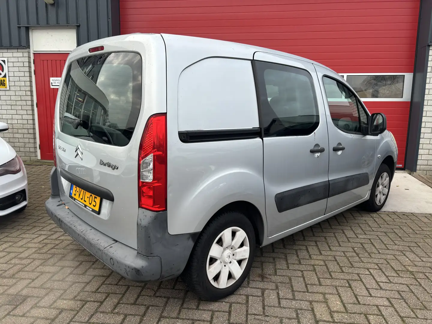 Citroen Berlingo 1.6i 500 Club MARGE / DRIEM VV / NAVI / AIRCO / CR Grijs - 2