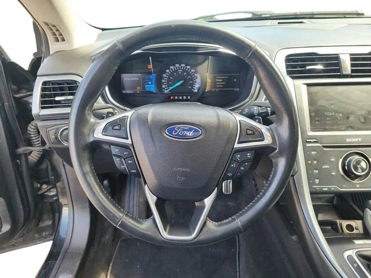 Ford Fusion снимка Ford Fusion
