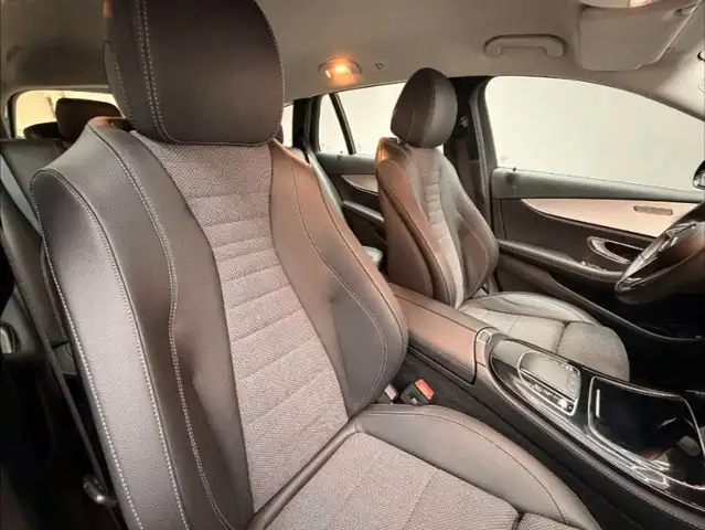 Mercedes-Benz 300 view 13