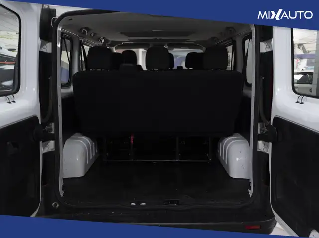 Renault Trafic view 7