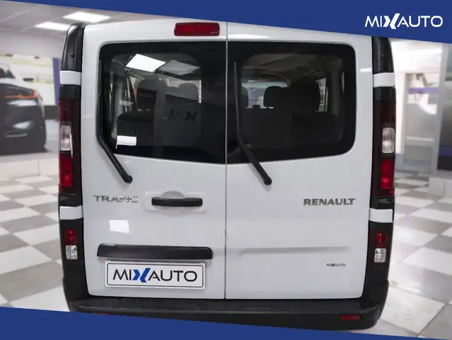 Renault Trafic view 4