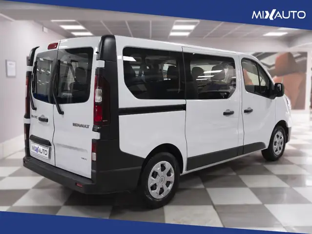 Renault Trafic view 5