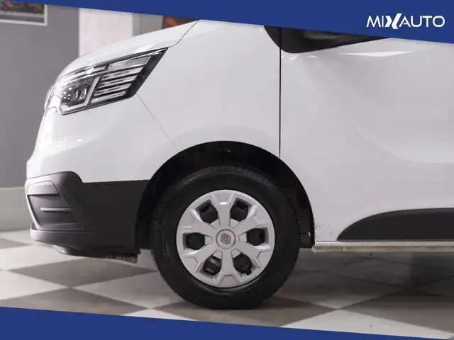 Renault Trafic view 8