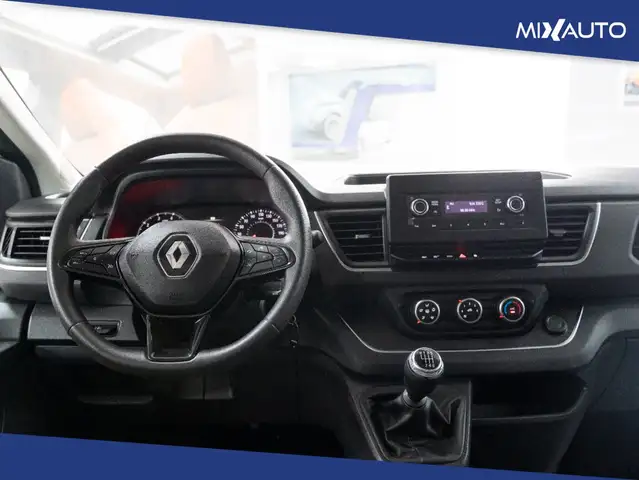 Renault Trafic view 11