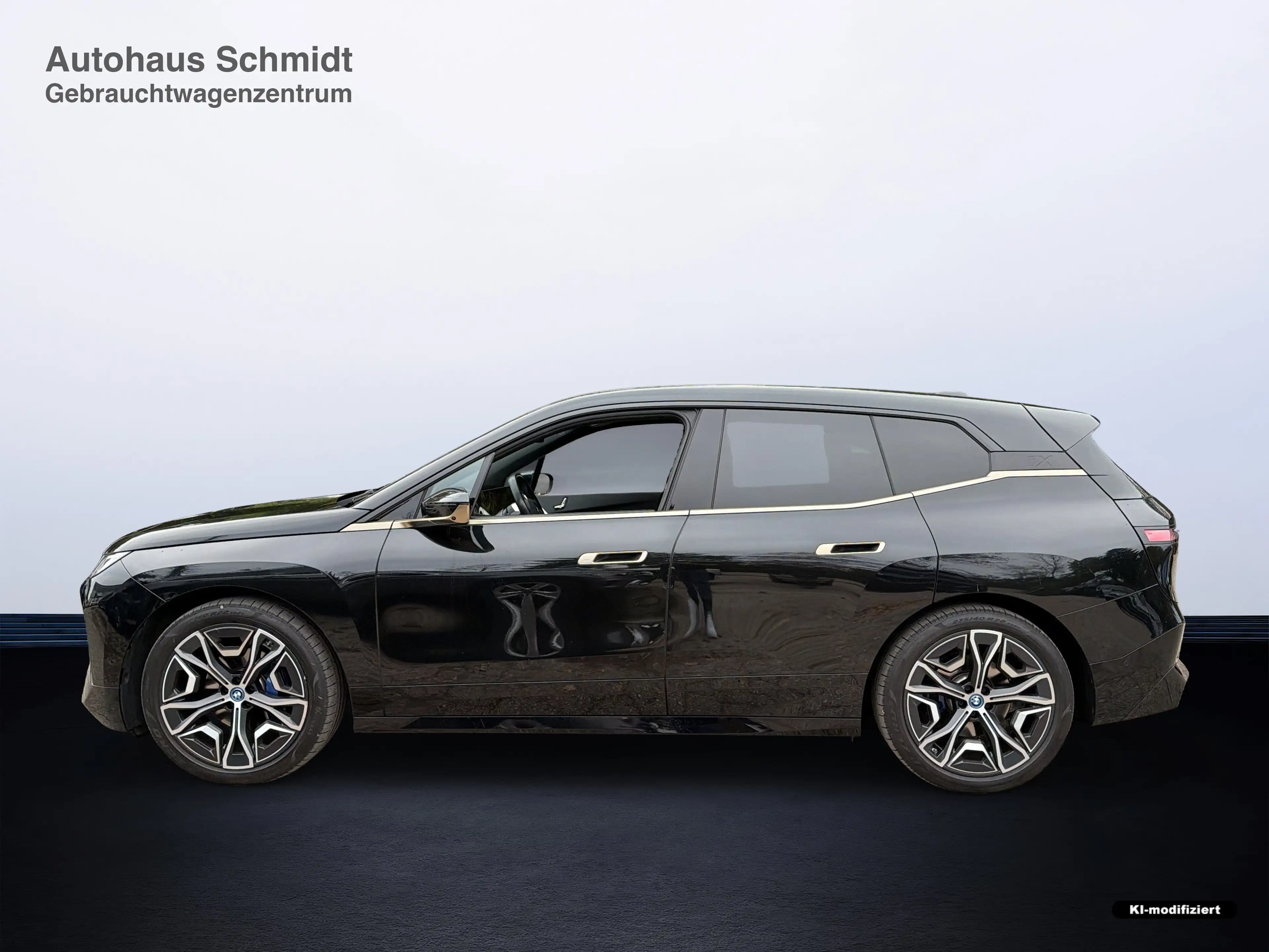 BMW iX xDrive40 — photo 2