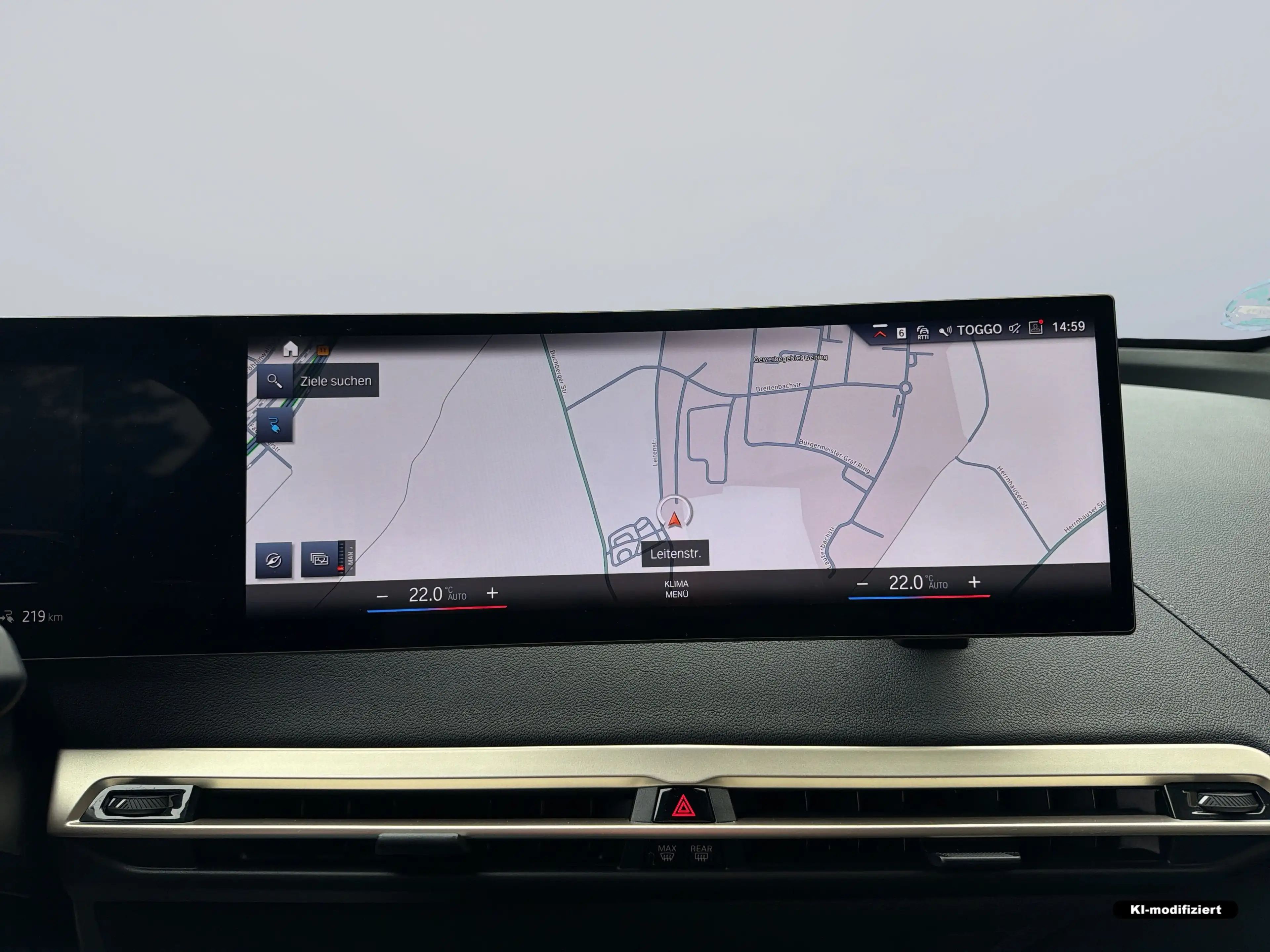 BMW iX xDrive40 — photo 14