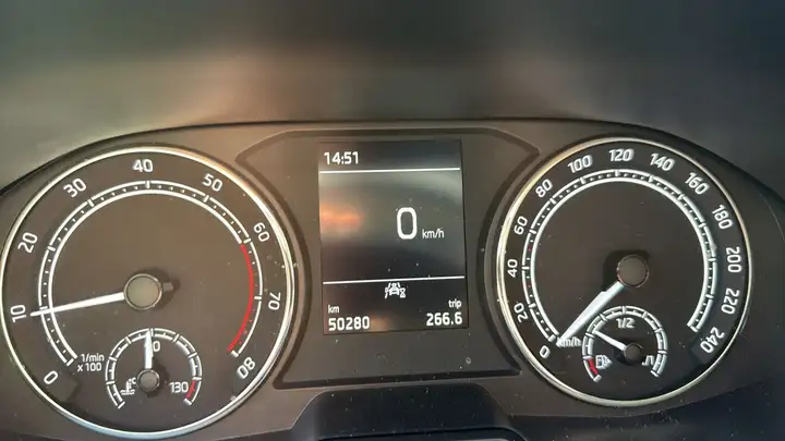 Skoda Fabia II 1.0 MPI 80 Active - Première main — photo 12