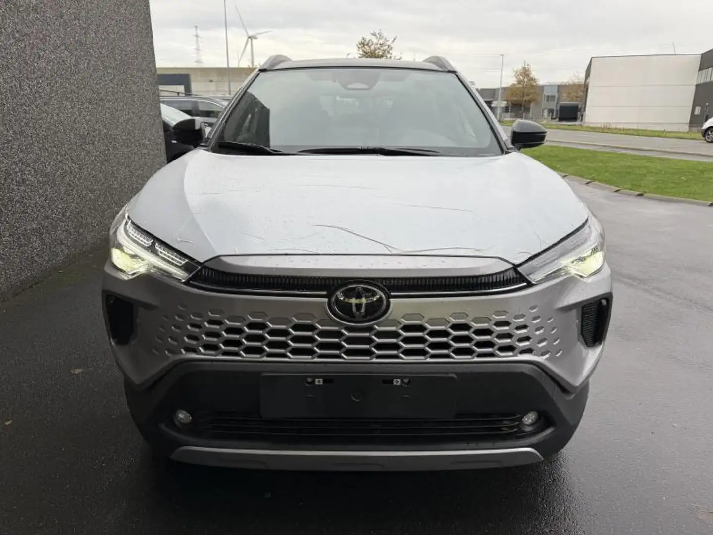 Toyota Corolla Cross 1.8 Hybrid 140pk Style + Sun Pack Silber - 2