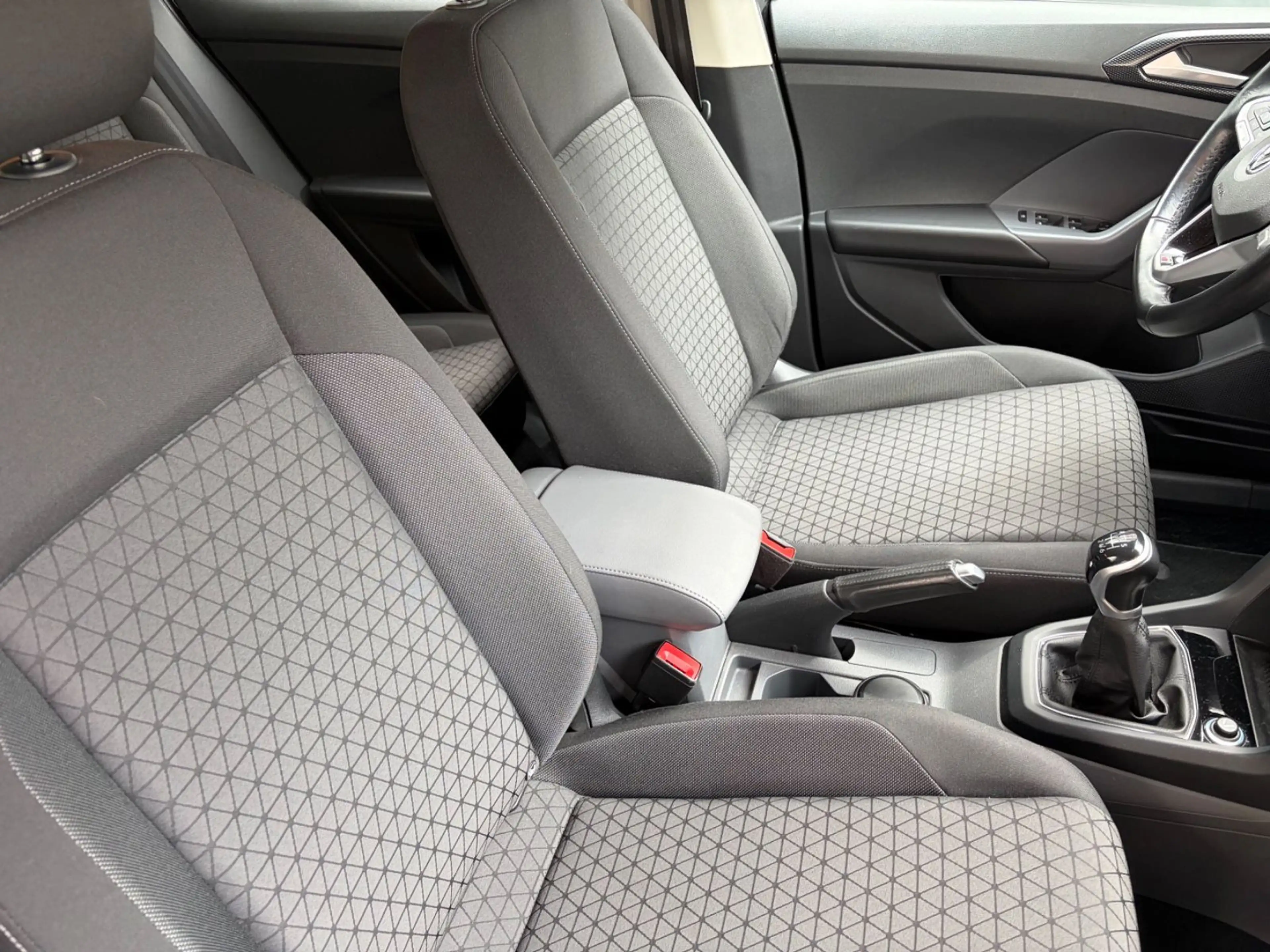 Volkswagen T-Cross +LM Allwetter+CarPlay+PDC+BT+Tempomat — photo 13