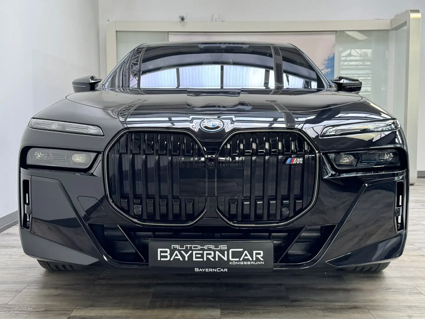 BMW 760 e xDrive Pro Executive Lounge Massage Lüft. crna - 2