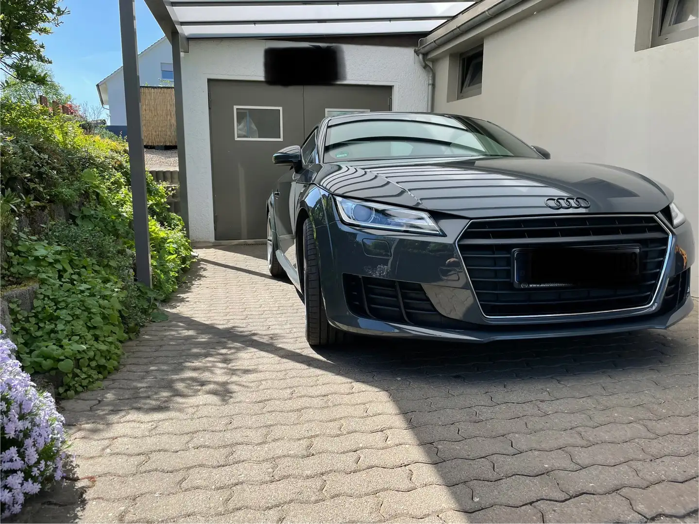 Audi TT 2.0 TFSI Grau - 2