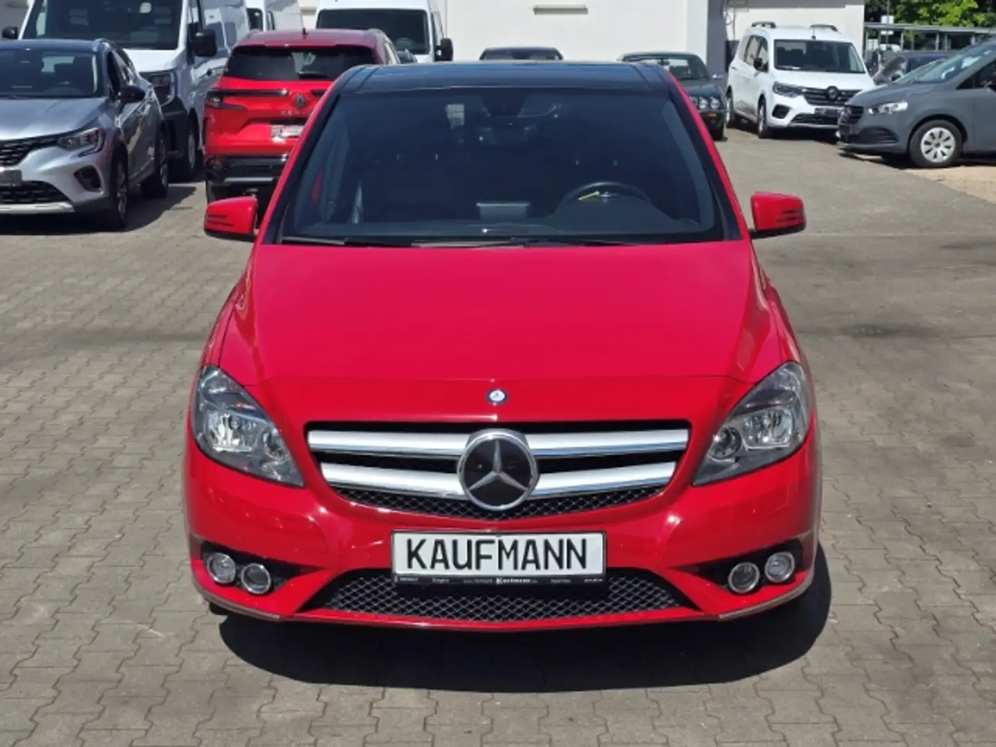 Mercedes-Benz B 200 El. Panodach Navi Leder SHZ Parklenkass. Notbremsa Rouge - 2
