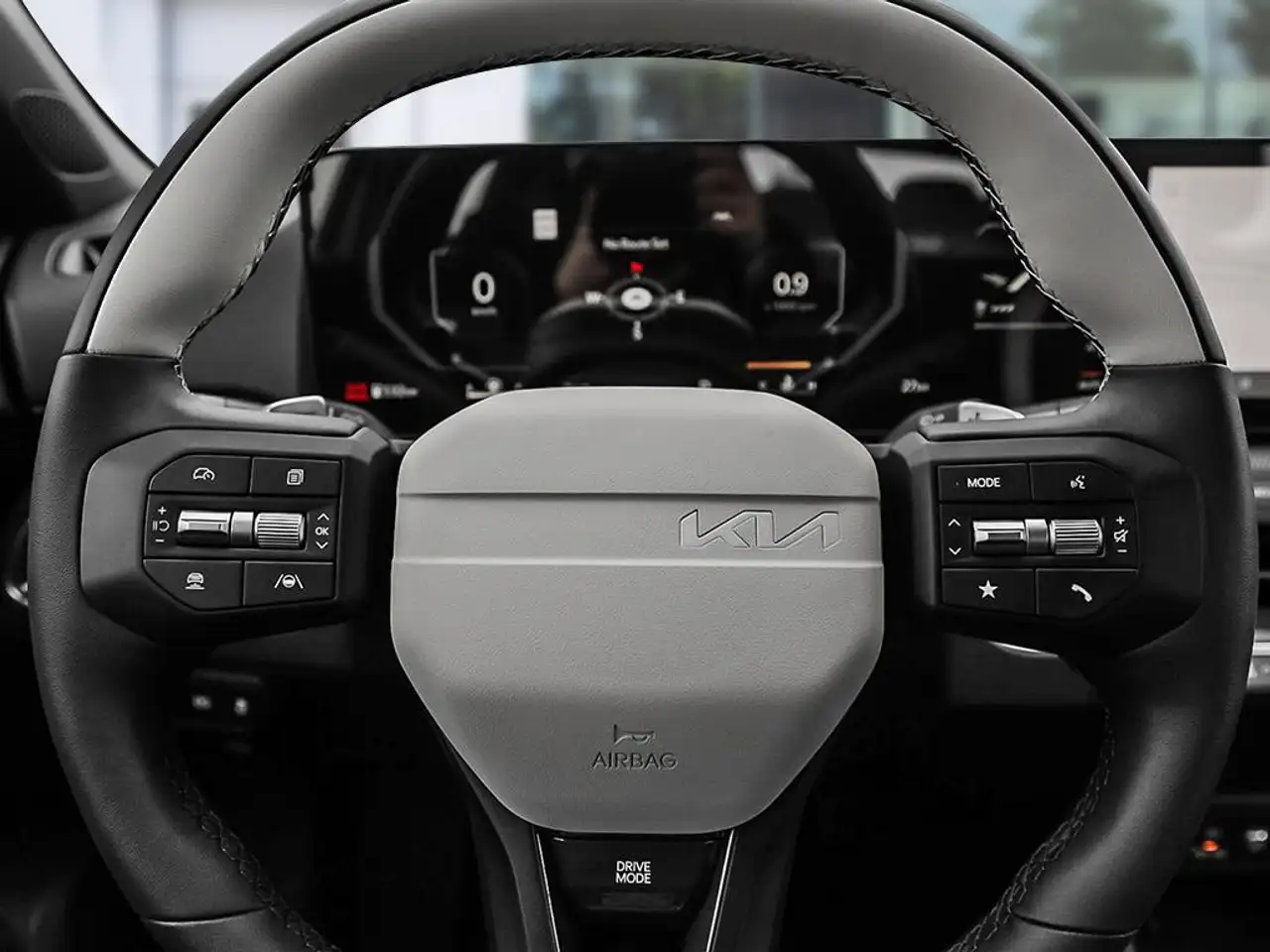 Kia K4 снимка Kia K4