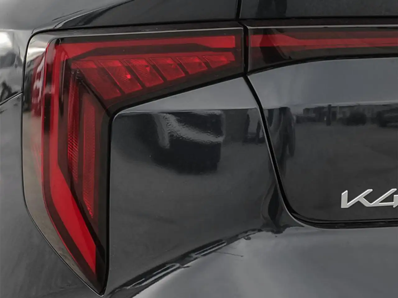 Kia K4 снимка Kia K4
