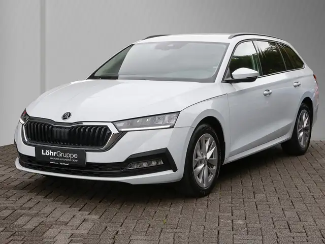 Skoda Octavia view 2