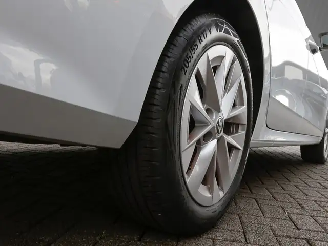 Skoda Octavia view 7