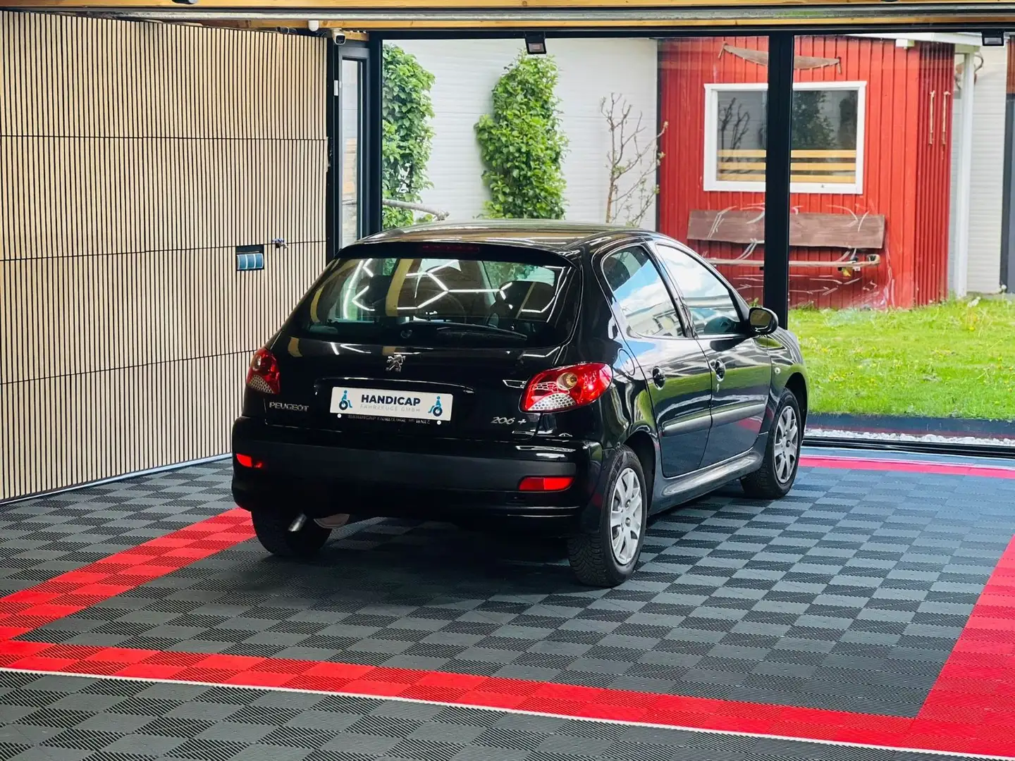 Peugeot 206 + Urban Move Schwarz - 1