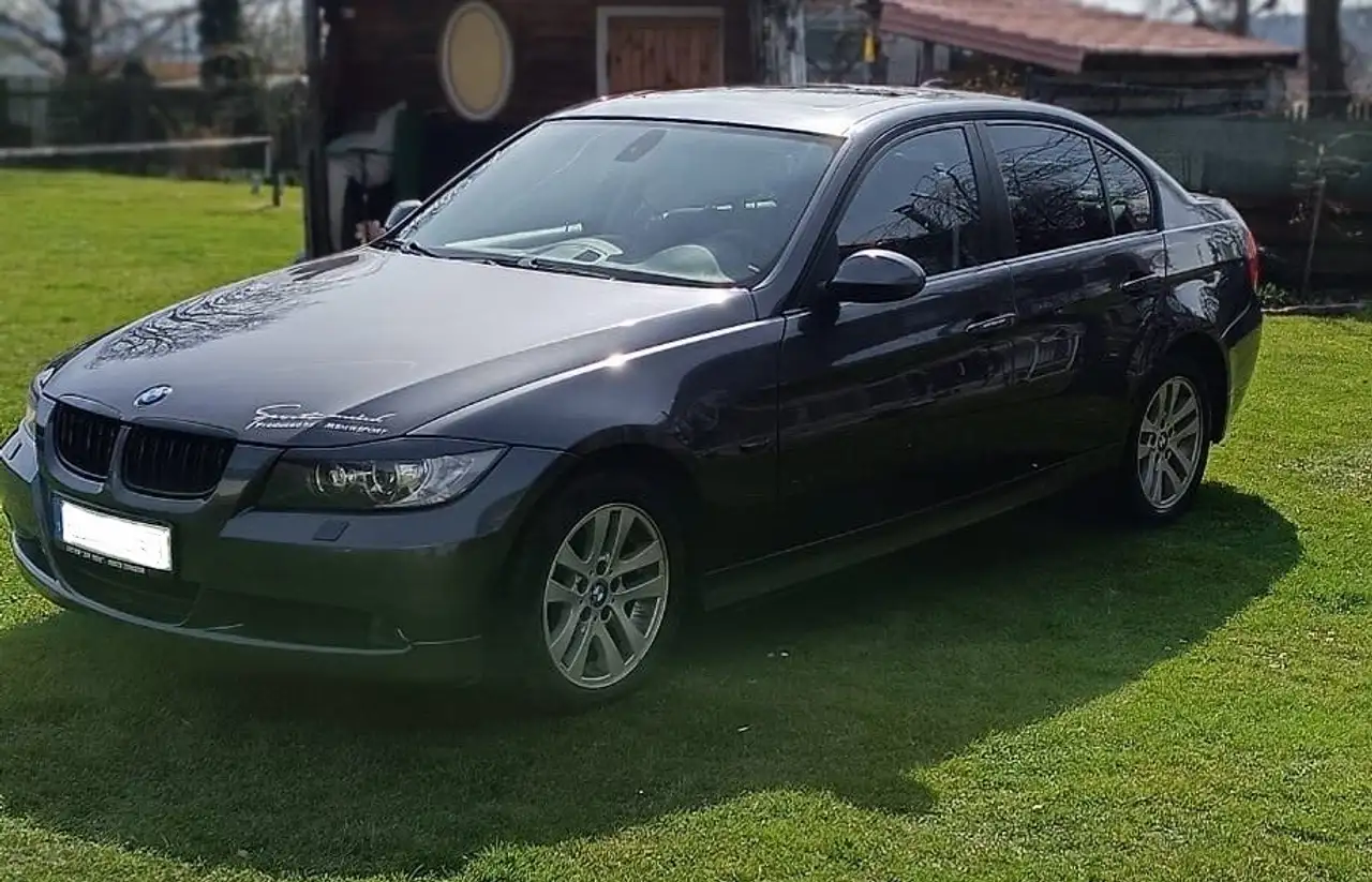 BMW 320