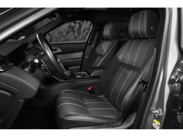 Land Rover Range Rover Velar view 9