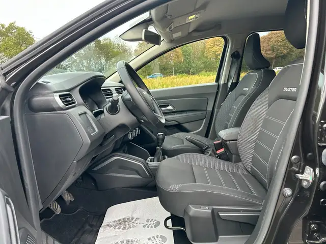 Dacia Duster view 11