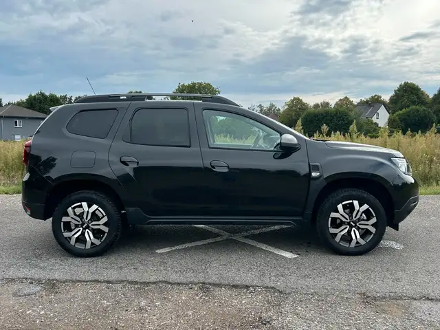 Dacia Duster view 7